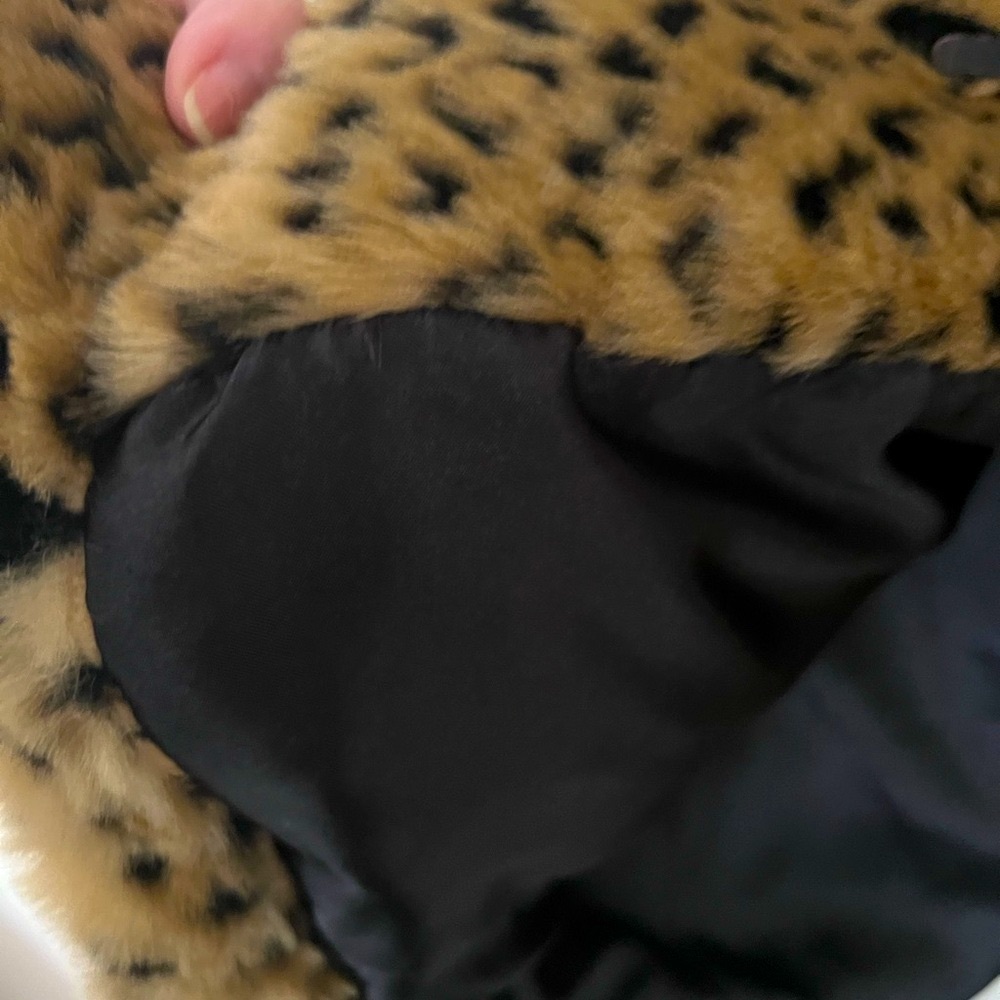 Kristen Blake Animal Print Faux Fur Vest - Picture 6 of 8
